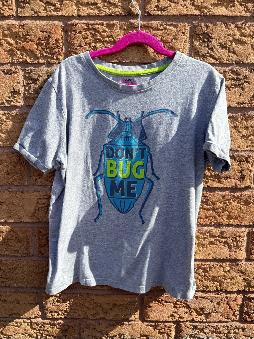 10/$25 • George “Don’t Bug Me” Cotton Graphic T-Shirt